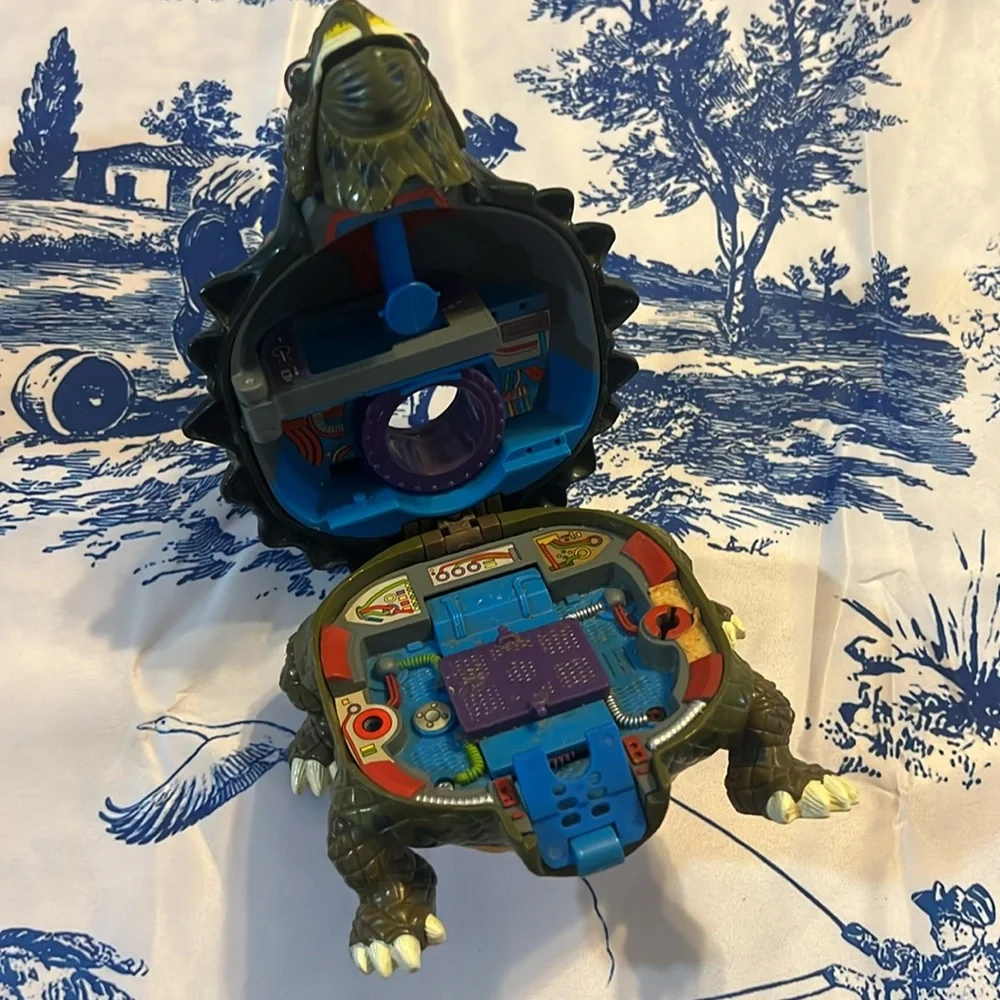 Teenage Mutant Ninja Turtles 1994 Mirage Studios Playmates Micro Base